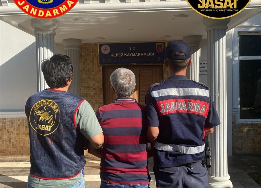 ANTALYA (AA) – Antalya'da jandarma ekiplerince, 24 saatte yapılan çalışmada