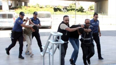ANTALYA (AA) – Antalya'nın Serik ilçesinde bir polis memurunun ağır