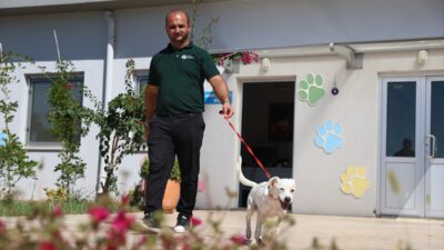 ANTALYA (AA) – Antalyaspor’un sahiplendiği köpeğe “Akrep” ismi verildi. Antalyaspor,