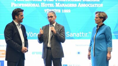 ANTALYA (AA) – Profesyonel Otel Yöneticileri Derneği (POYD) Başkanı Hakan