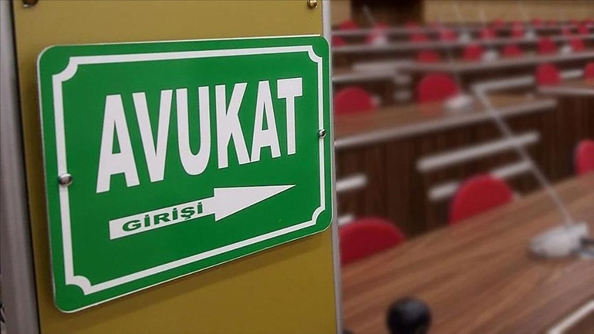 Avukatlara büroda sözlü danışmanın ilk saatinin ücreti 3 bin 500