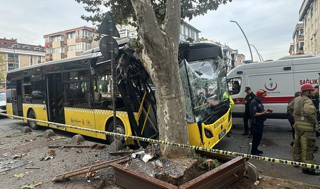 Bahçelievler'de İETT otobüsünün yolun kenarındaki ağaca çarptığı kazada 7 kişi