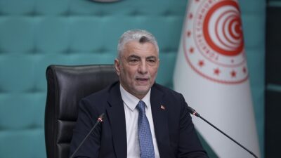 Ticaret Bakanı Ömer Bolat, ihracatçıların finansmana kolay ulaşmasına yönelik çalışmaları