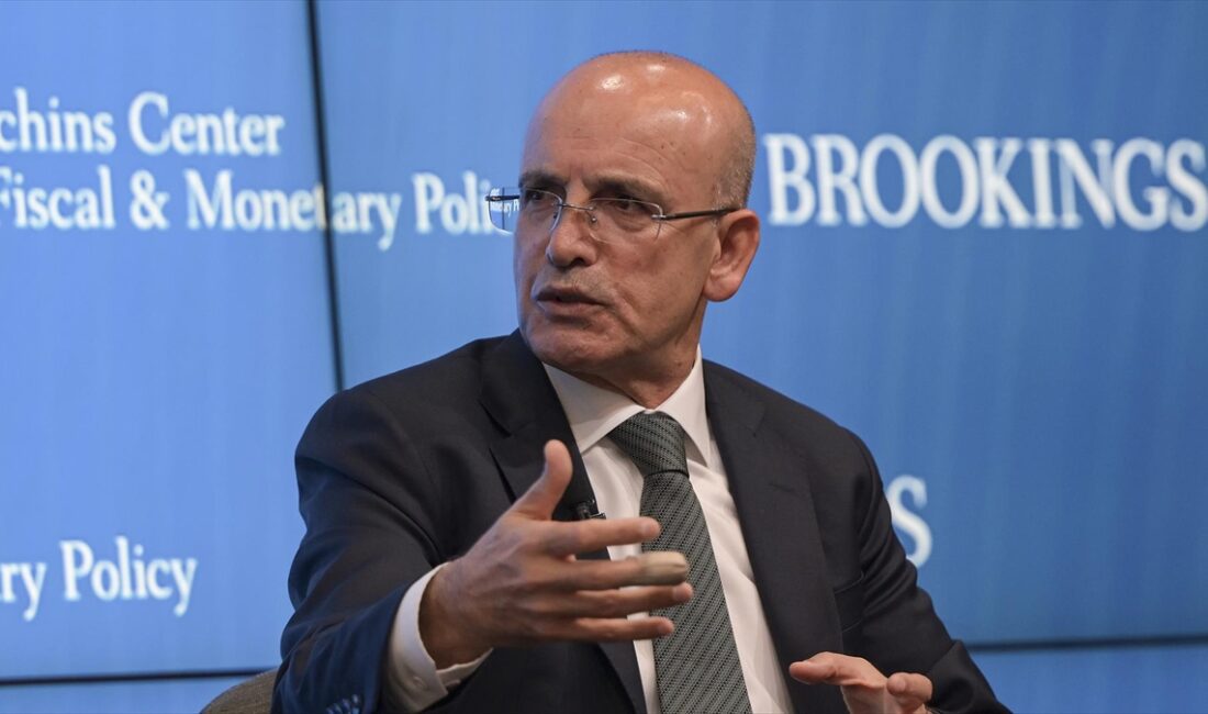 Hazine ve Maliye Bakanı Mehmet Şimşek, enflasyonun 2026'nın sonunda tek