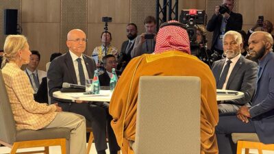 Hazine ve Maliye Bakanı Mehmet Şimşek, "Rekabetçiliği, verimliliği ve potansiyel