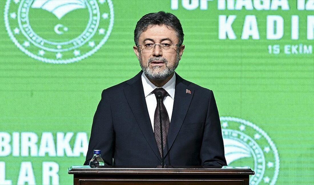 Tarım ve Orman Bakanı Yumaklı, kadın çiftçilerin geleneksel yöntemleri yeni