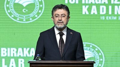 Tarım ve Orman Bakanı Yumaklı, kadın çiftçilerin geleneksel yöntemleri yeni