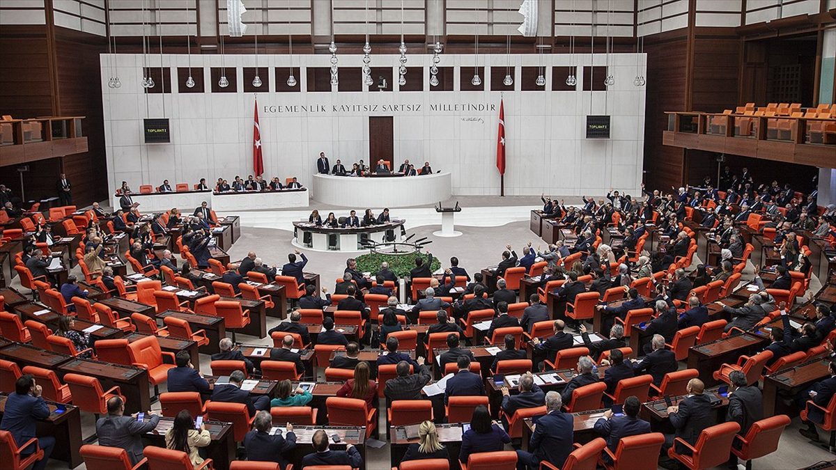 Dışişleri Bakanı Hakan Fidan ile Milli Savunma Bakanı Yaşar Güler,