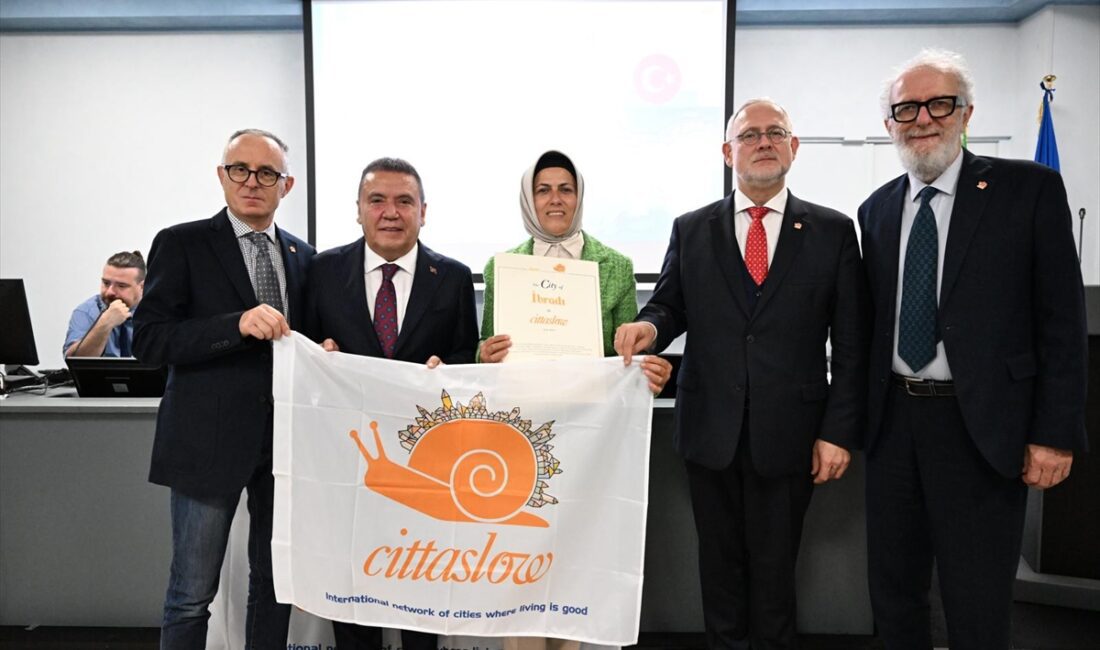 ANTALYA (AA) – Antalya Büyükşehir Belediye Başkanı Muhittin Böcek, Cittaslow