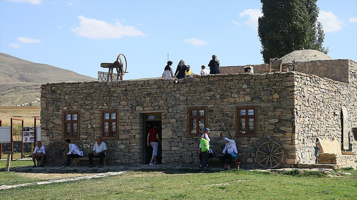 Türkiye'nin nüfus bakımından en küçük ili Bayburt'un turizmdeki lokomotifi haline