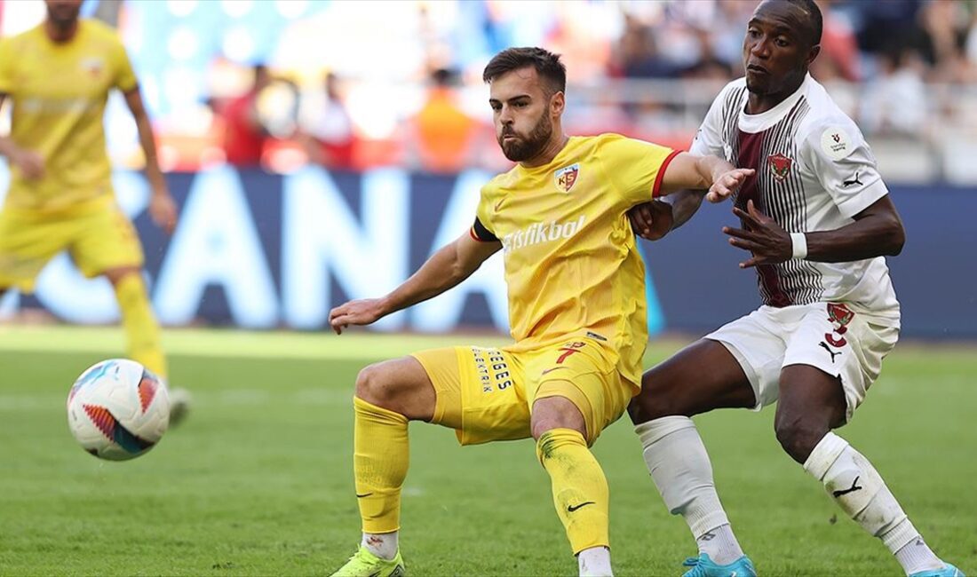 Trendyol Süper Lig'in 10. haftasında Bellona Kayserispor, deplasmanda Atakaş Hatayspor'u