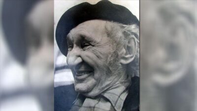 "Halikarnas Balıkçısı" mahlaslı gazeteci, yazar, şair, ressam Cevat Şakir Kabaağaçlı'nın