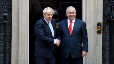 Eski İngiltere Başbakanı Boris Johnson, İsrail Başbakanı Binyamin Netanyahu 2017'de