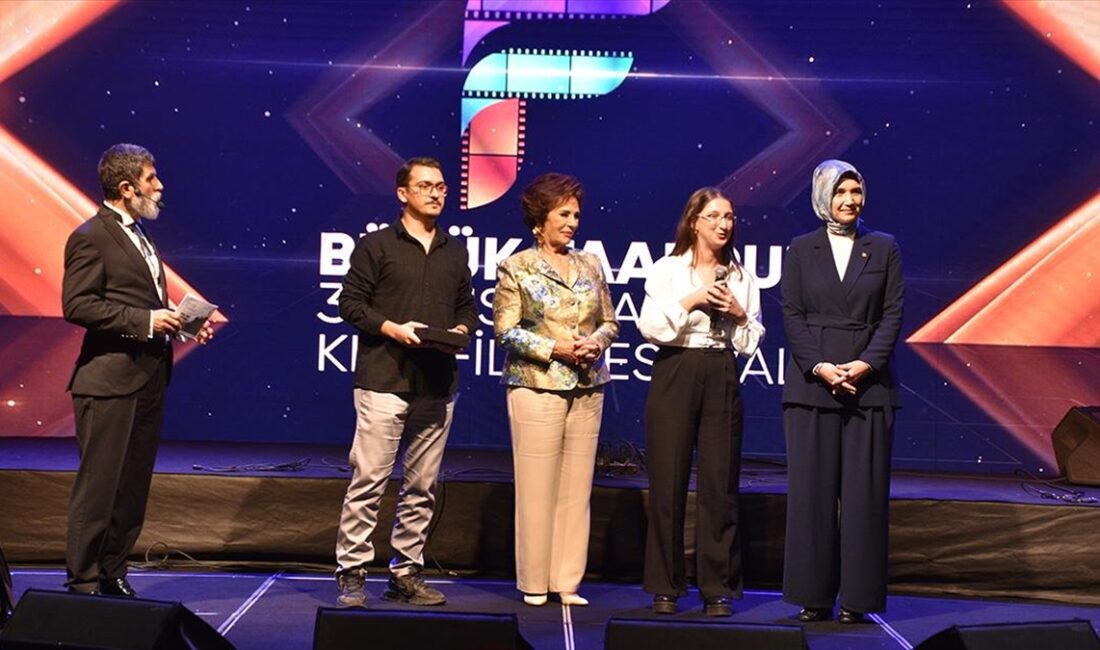 Afyonkarahisar Valiliği ev sahipliğinde, Anadolu Kültür ve Sanat Meclisi Derneği