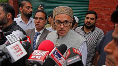 Hindistan'ın idaresindeki Cammu-Keşmir'de 10 yıl aradan sonra yapılan seçimleri kazanan