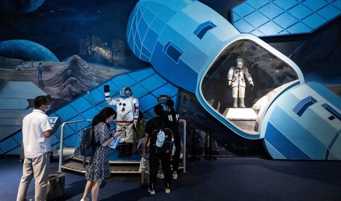 Deep Blue Aerospace, 2027'de planladığı yörünge altı seferi için tanesi