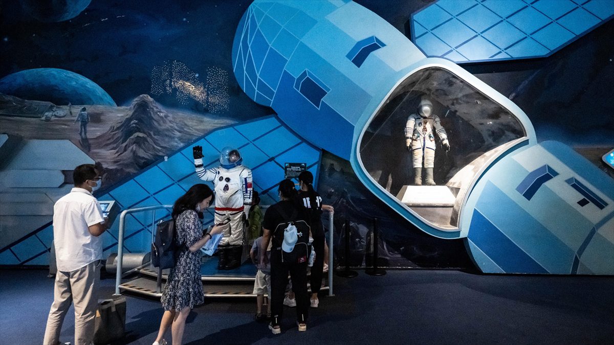 Deep Blue Aerospace, 2027'de planladığı yörünge altı seferi için tanesi