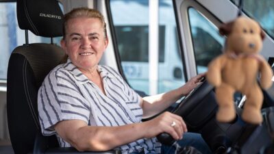 Küçükçekmece'de okul servisi şoförlüğü yapan 54 yaşındaki Sultan Kılıç, ekip