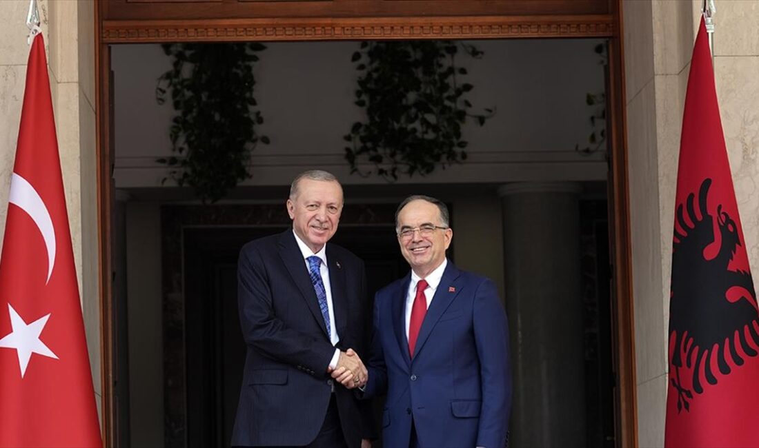 ANKARA (AA) – Cumhurbaşkanlığı Ofisi’ndeki karşılama töreninde iki ülke milli