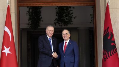 ANKARA (AA) – Cumhurbaşkanlığı Ofisi’ndeki karşılama t&ouml;reninde iki &uuml;lke milli