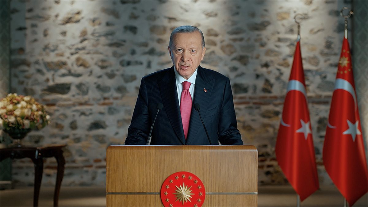 Cumhurbaşkanı Recep Tayyip Erdoğan, "Allah'ın yardımı, milletimizin feraseti ve desteği,