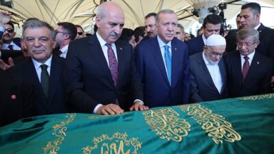 Cumhurbaşkanı Recep Tayyip Erdoğan, Saadet Partisi Kurucu Genel Başkanı Recai