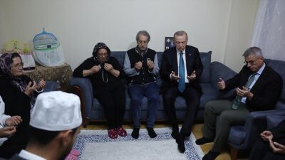 Cumhurbaşkanı Recep Tayyip Erdoğan, trafik kazasında hayatını kaybeden AK Parti