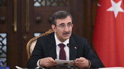 Cumhurbaşkanı Yardımcısı Cevdet Yılmaz, azalan cari açığın, makro finansal istikrarı