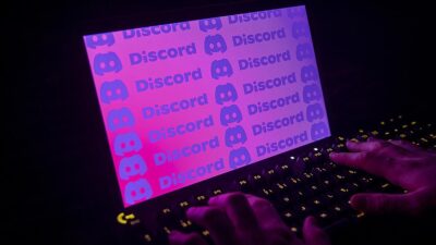 Mesajlaşma platformu Discord'da E.N.B. adlı çocuğun da yer aldığı görüntülerle
