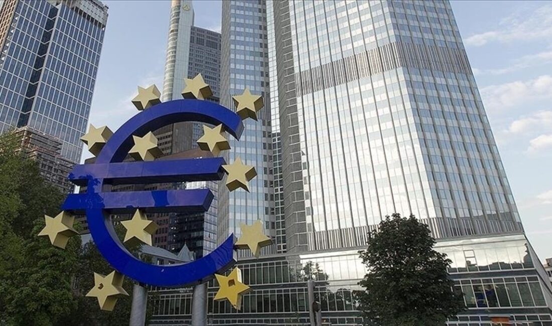 Avrupa Merkez Bankasının (ECB) Tüketici Beklentileri Anketi'ne göre, Avro Bölgesi'ndeki