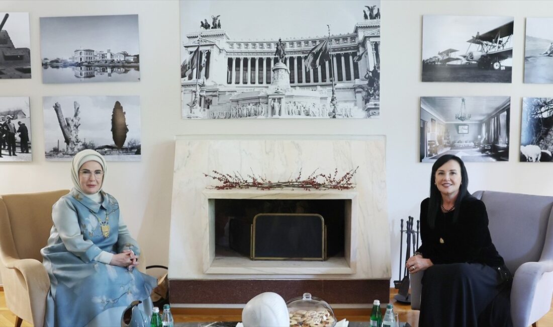 Emine Erdoğan, Arnavutluk Başbakanı Edi Rama'nın eşi Linda Rama ile