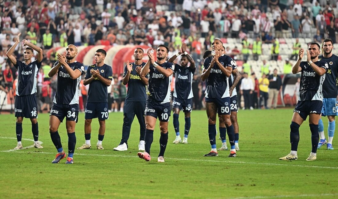 Fenerbahçe, UEFA Avrupa Ligi'nin üçüncü haftasında yarın İngiliz ekibi Manchester