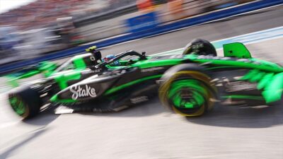 Formula 1 Dünya Şampiyonası'nda heyecan, sezonun 17. yarışı Azerbaycan Grand