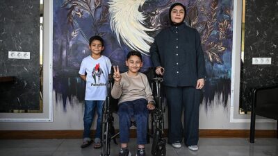 Gazze'de lise öğrencisiyken İsrail'in saldırılarında bacağını kaybeden ve tedavi için
