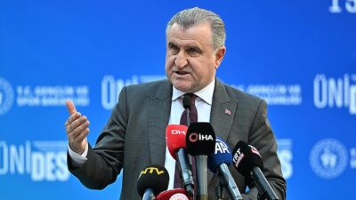 Gençlik ve Spor Bakanı Osman Aşkın Bak, Üniversite Öğrenci Toplulukları