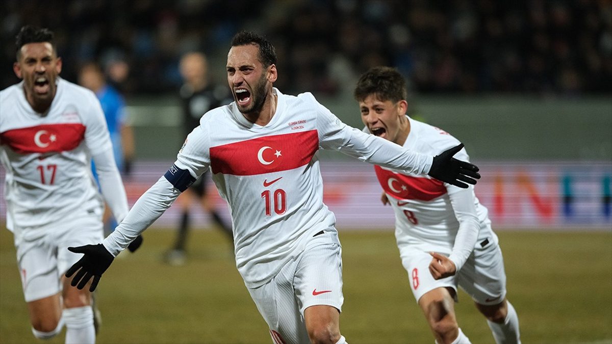 İtalya Birinci Futbol Ligi (Serie A) takımlarından Inter'de forma giyen