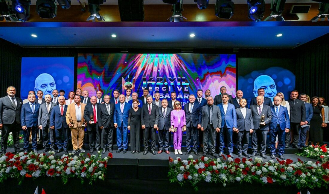 - İçtur, Antalya ve İstanbul Havalimanlarında dünyanın önde gelen markalarıyla