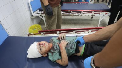 İsrail güçlerinin Gazze Şeridi'nin güneyindeki Han Yunus kentinde bazı evlere