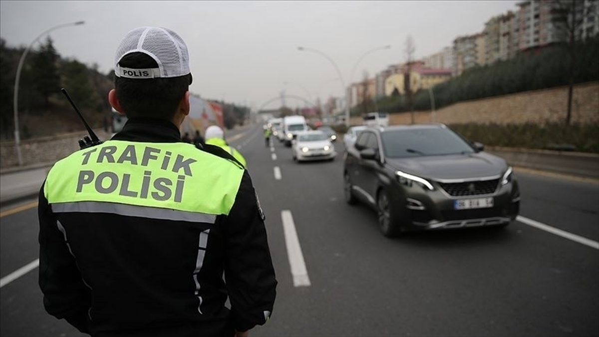 İstanbul Valiliği, 29 Ekim Cumhuriyet Bayramı kutlamaları dolayısıyla bazı yolların