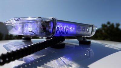 İstanbul'da sokak satıcılarına yönelik gerçekleştirilen uyuşturucu operasyonunda 44 şüpheli gözaltına