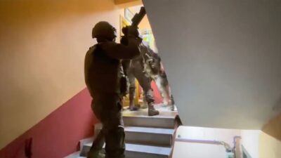 İstanbul'da terör örgütü DEAŞ'a düzenlenen operasyonda 33 şüpheli yakalandı.