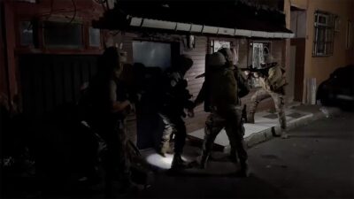 İstanbul'da uyuşturucu satıcılarına yönelik operasyonda 47 zanlı gözaltına alındı.