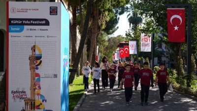 Kültür ve Turizm Bakanlığınca düzenlenen İzmir Kültür Yolu Festivali'nde konserlerden