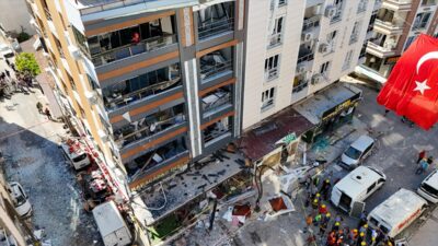 İzmir'in Torbalı ilçesindeki bir lokantada 5 kişinin öldüğü, 63 kişinin