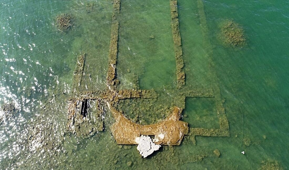 Bursa'nın İznik ilçesinde, 10 yıl önce göl kıyısının 20 metre