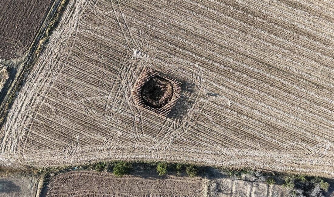 Karaman'ın Ayrancı ilçesinde 14,5 metre çapında, derinliği 8 metreyi bulan