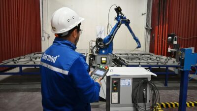 İSTANBUL (AA) – Karmod, güvenlik kabinlerinin üretiminde robot kullanımına başladı.