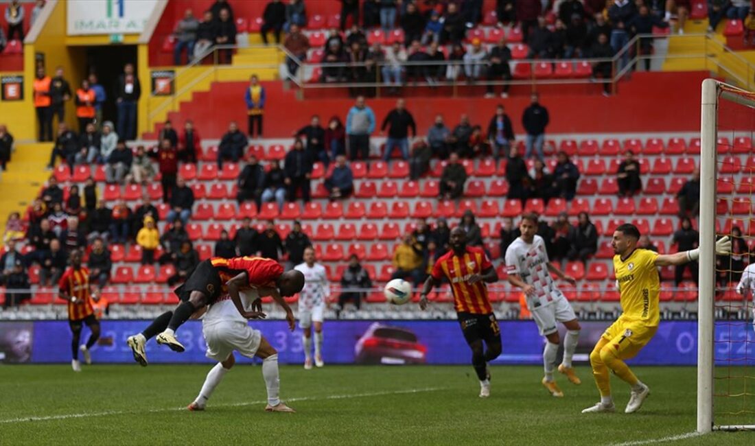 Trendyol Süper Lig'in 9. haftasında Bellona Kayserispor ile Gaziantep FK