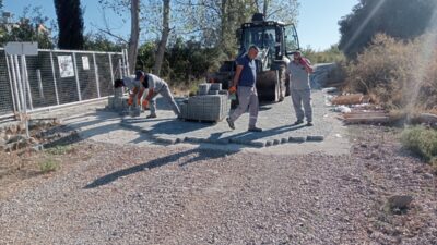 ANTALYA (AA) – Kemer Belediyesi Fen İşleri Müdürlüğü ekiplerince yol
