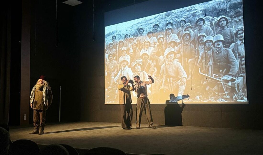 OyunBozan Atölye'nin hazırladığı "Aşk Derinlerde Onbaşı" adlı oyun, Güngören Gösteri